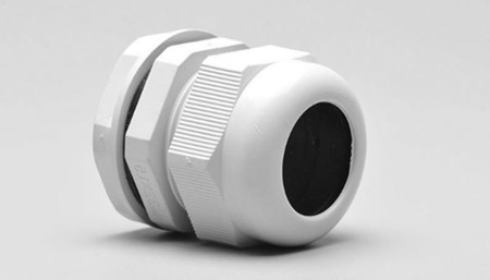 如何有效確保塑料防水電纜接頭出現(xiàn)滑牙現(xiàn)象？