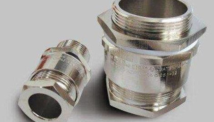 戶外如何確保金屬防水接頭的防水功能和安全性？